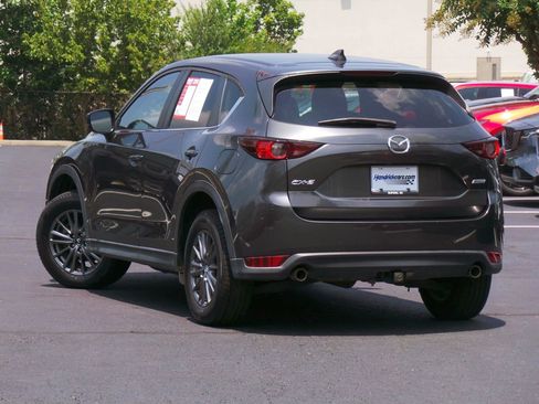 Used 2017 MAZDA CX-5 Touring FWD image 3