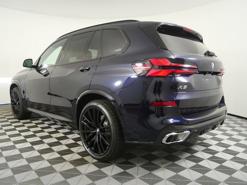 Used 2026 BMW X5 xDrive40i w/ M Sport Package AWD/4WD image 5