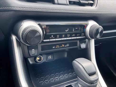 Used 2025 Toyota RAV4 LE AWD/4WD image 26