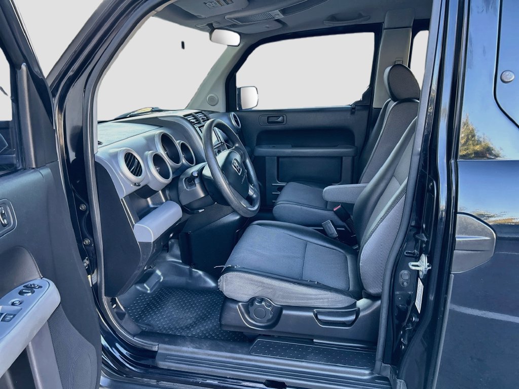 Used 2005 Honda Element EX image 19