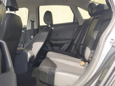 Used 2023 Volkswagen Jetta SE FWD image 30