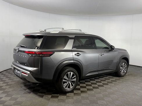 Used 2023 Nissan Pathfinder SL FWD image 5