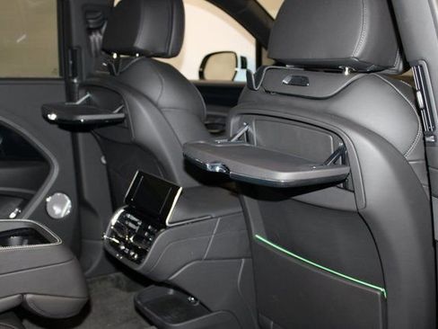Used 2023 Bentley Bentayga Extended Wheelbase image 20