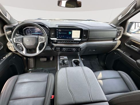 Used 2024 Chevrolet Silverado 1500 LT Trail Boss w/ Convenience Package II AWD/4WD image 7