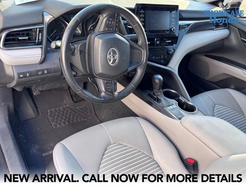 Used 2023 Toyota Camry SE w/ Convenience Package FWD image 8