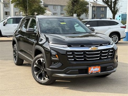 New 2026 Chevrolet Equinox LT w/ Convenience Package II image 2