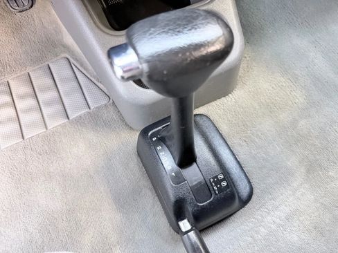 Used 2003 Volkswagen Eurovan MV image 18