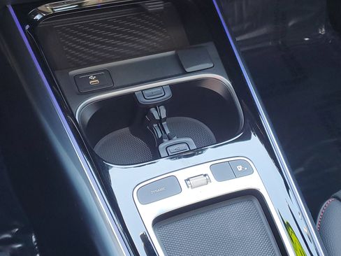 Used 2025 Mercedes-Benz GLA 35 AMG 4MATIC image 21