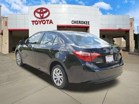 Used 2017 Toyota Corolla LE FWD image 7