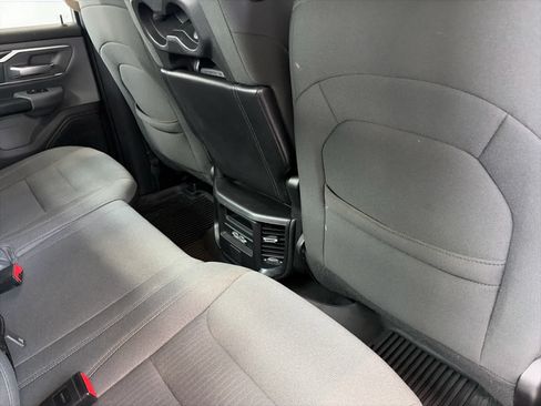 Used 2019 RAM 1500 Big Horn AWD/4WD image 10