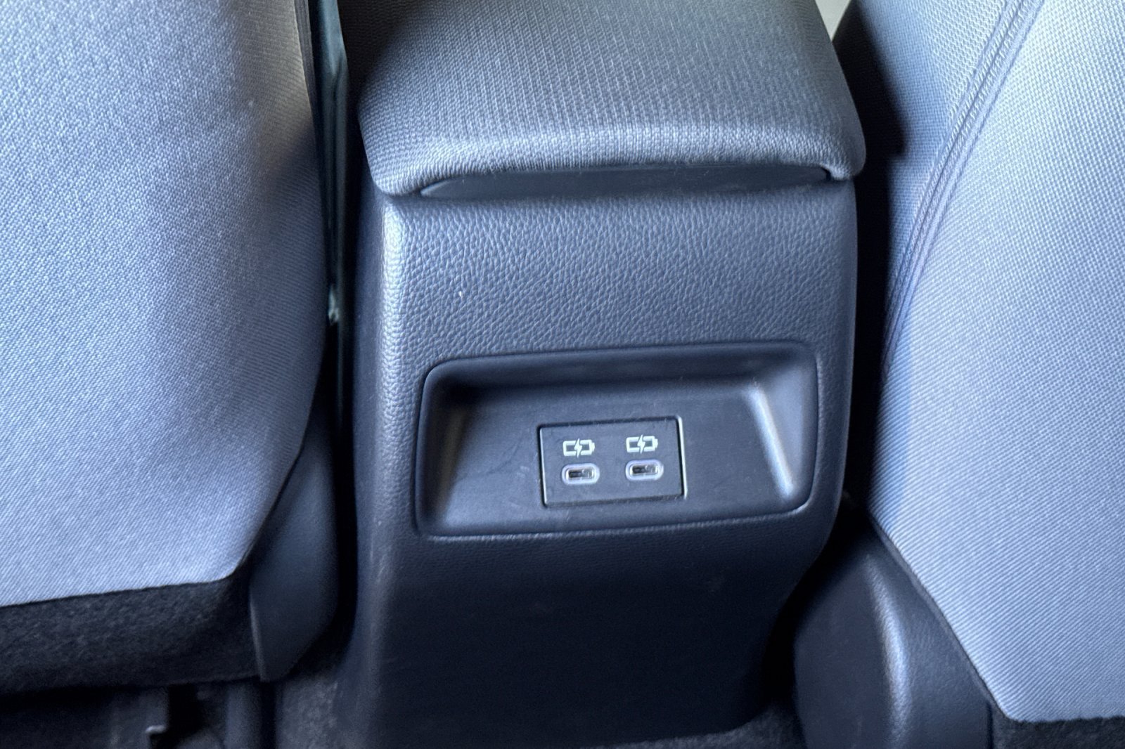 Used 2026 Toyota Corolla SE FWD image 14
