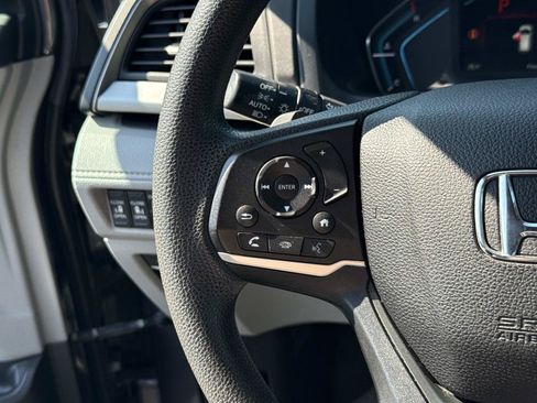Used 2018 Honda Odyssey EX image 10