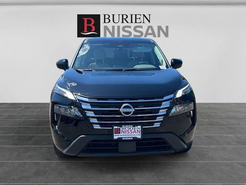 Used 2025 Nissan Rogue SV AWD/4WD image 8