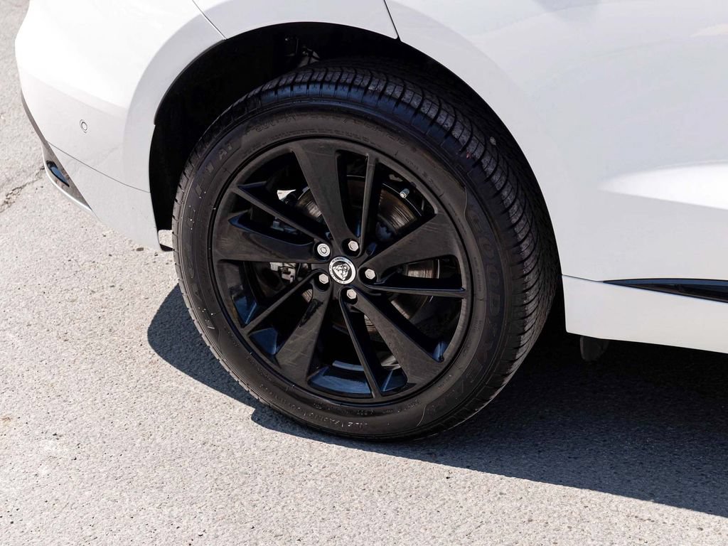 Used 2026 Jaguar F-PACE R-Dynamic S AWD/4WD image 10