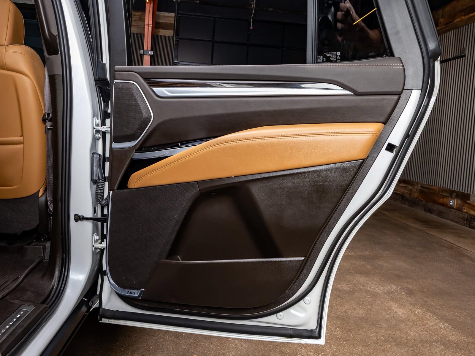 Used 2025 Cadillac Escalade Premium Luxury w/ LPO, Floor Liner Package AWD/4WD image 37