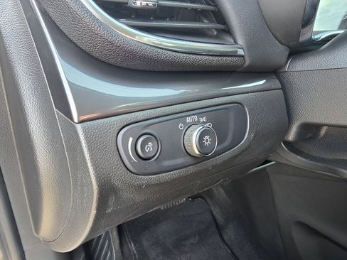 Used 2018 Buick Encore Preferred image 18