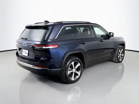 Used 2023 Jeep Grand Cherokee 4WD 4xe image 9
