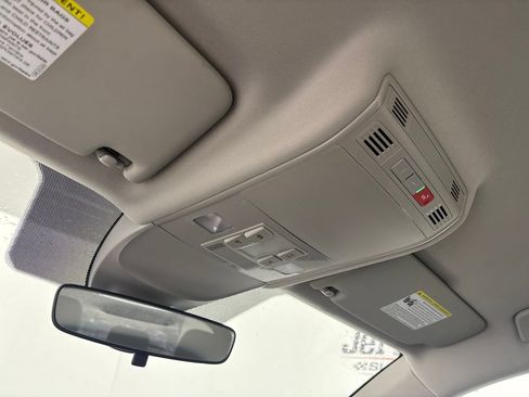 Used 2024 Volkswagen Taos S FWD image 19