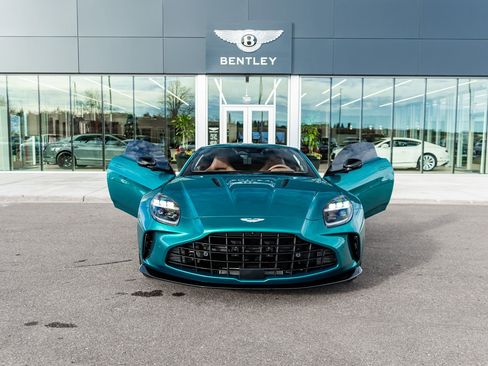 Used 2025 Aston Martin V8 Vantage image 20