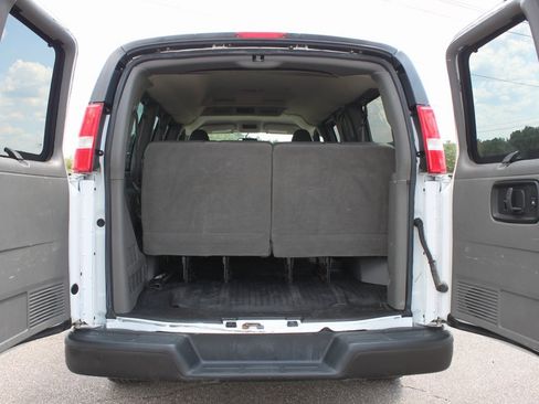 Used 2019 Chevrolet Express 2500 LS w/ Driver Convenience Package image 15