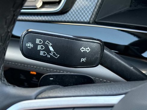 Used 2024 Volkswagen Atlas Peak Edition SEL AWD/4WD image 23