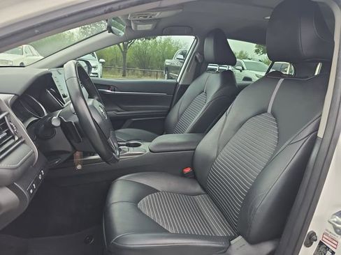 Used 2023 Toyota Camry SE FWD image 15