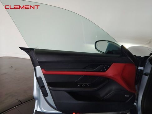 Used 2022 Porsche Taycan 4 Cross Turismo image 27