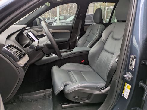 Certified 2023 Volvo XC90 T8 Ultimate image 26