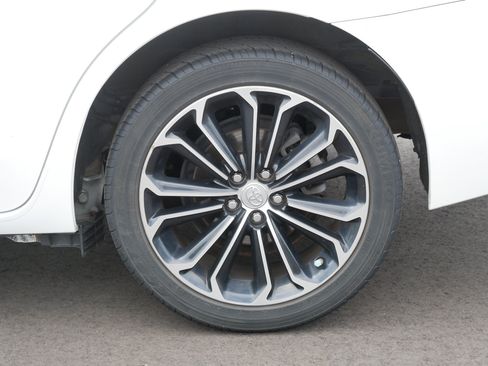 Used 2015 Toyota Corolla S FWD image 9