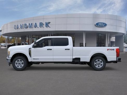 New 2026 Ford F350 XLT w/ FX4 Off-Road Package AWD/4WD image 3