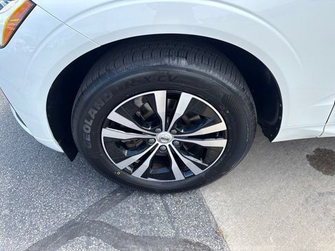 Certified 2023 Volvo XC60 B5 Core w/ Climate Package AWD/4WD image 12