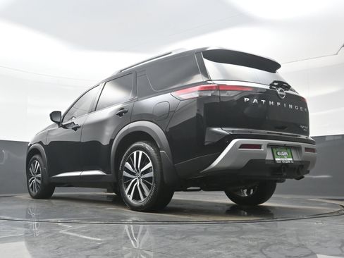 Used 2025 Nissan Pathfinder Platinum w/ Cargo Package image 31