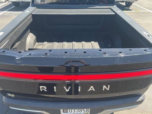 Used 2022 Rivian R1T Adventure image 8