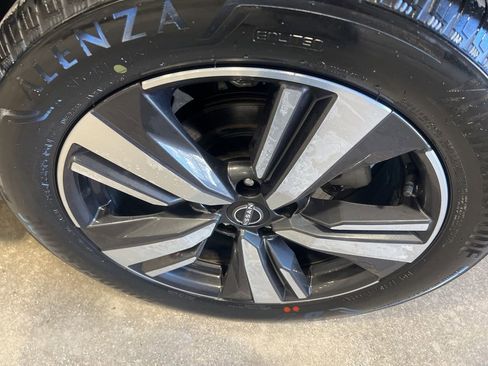 Certified 2023 Nissan Rogue SL image 38