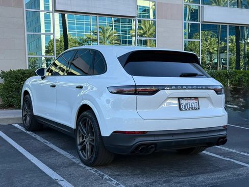 Used 2019 Porsche Cayenne AWD/4WD image 3
