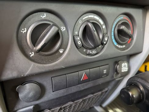 Used 2009 Jeep Wrangler X AWD/4WD image 31