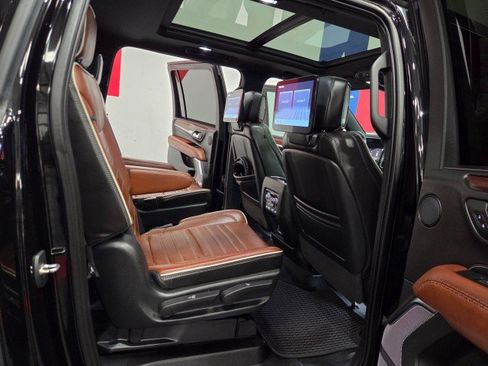 Used 2023 GMC Yukon XL Denali Ultimate AWD/4WD image 72