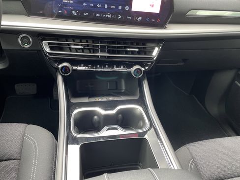 New 2025 Chevrolet Traverse LT w/ Enhanced Driving Package image 54