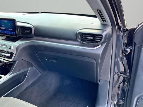 Used 2020 Ford Explorer XLT w/ Comfort Package RWD image 17