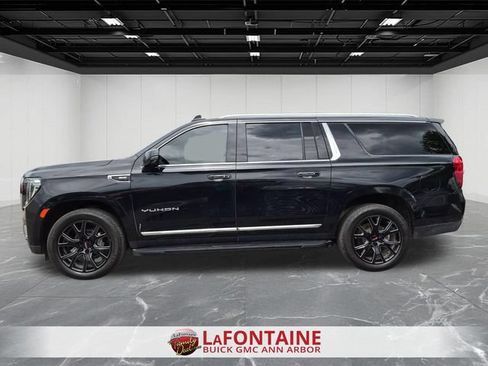 Certified 2021 GMC Yukon XL SLT w/ SLT Premium Package AWD/4WD image 2