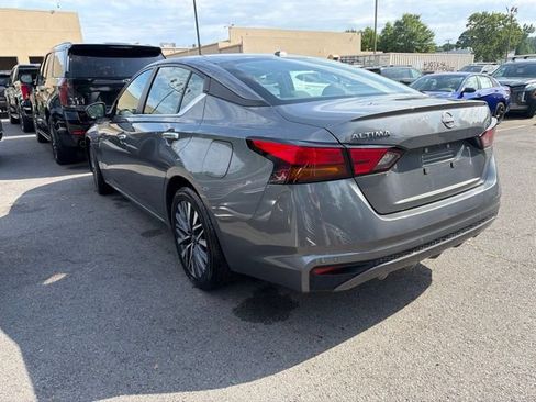 Used 2025 Nissan Altima 2.5 SV FWD image 5