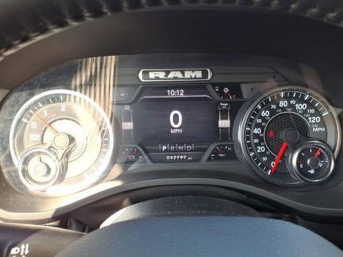Used 2024 RAM 1500 Laramie AWD/4WD image 21