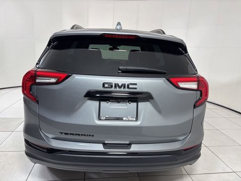 Used 2023 GMC Terrain SLT w/ Elevation Edition FWD image 4