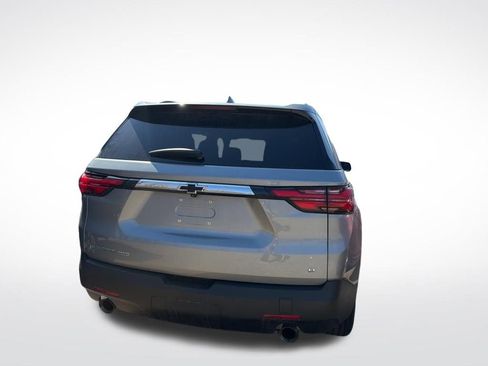 Used 2023 Chevrolet Traverse LT image 6