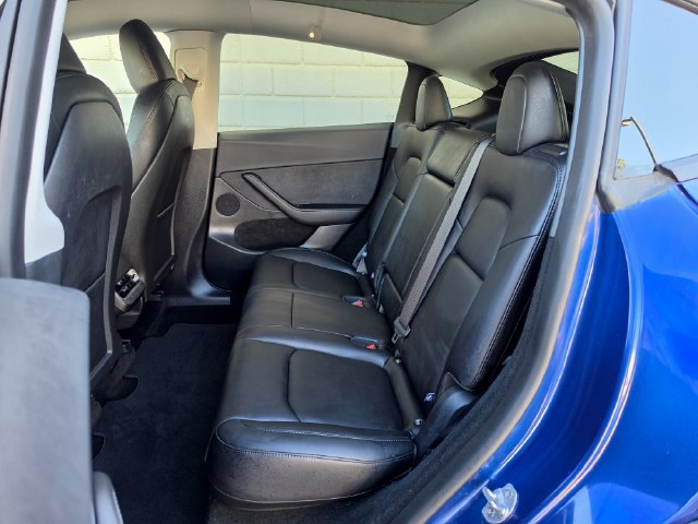 Used 2025 Tesla Model Y Long Range AWD/4WD image 26