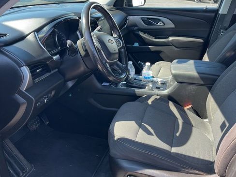 Used 2021 Chevrolet Traverse LT FWD image 7