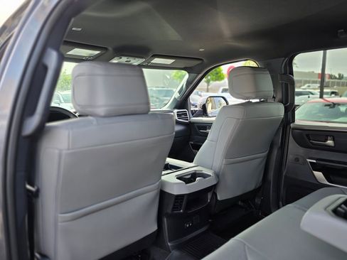 Used 2025 Toyota Tundra Limited AWD/4WD image 17