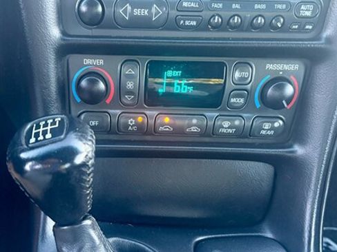 Used 1999 Chevrolet Corvette image 18