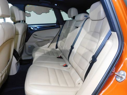 Used 2023 Porsche Macan S AWD/4WD image 72
