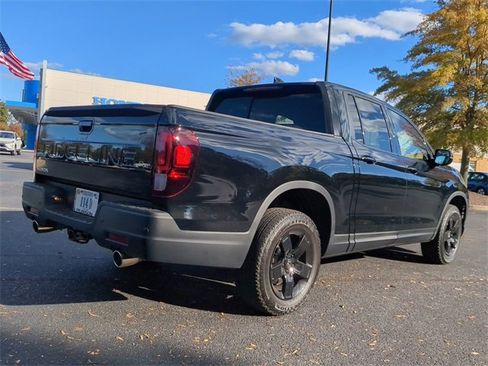 Used 2025 Honda Ridgeline Black Edition image 4